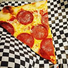 Secret Pizza signature dishes Pepperoni Slice
Cheese Slice
White Pizza